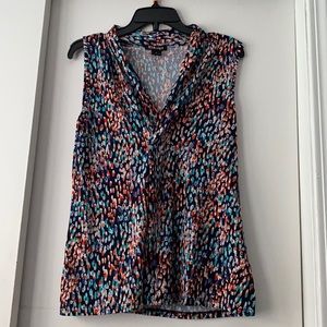 Colorful sleeveless blouse